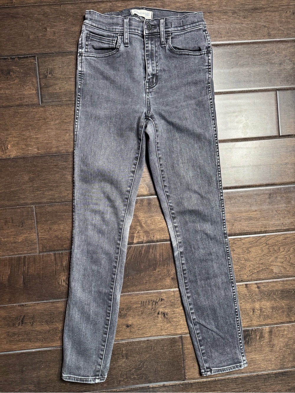❤️3/$30 Madewell 10" High-Rise Skinny Skinny Jeans in Faded Grey Wash - Size 25